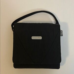 NWOT Baggallini Black clutch or crossbody divide wallet bag